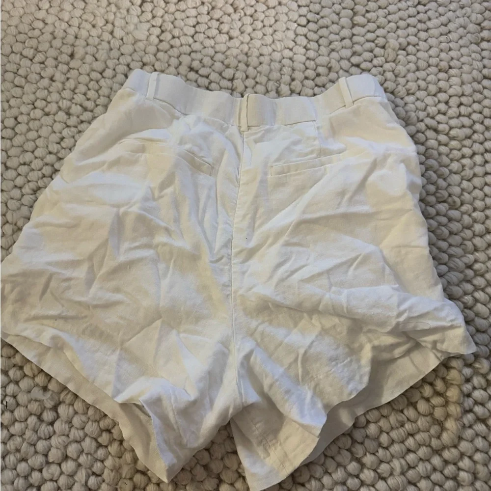 Abercrombie & Fitch High Waist White Linen Shorts - Picture 2 of 3